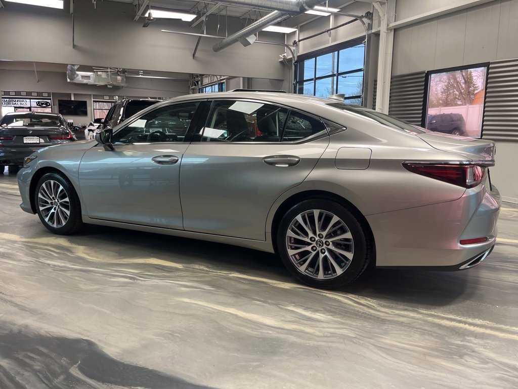 Used 2021 Lexus ES 350 w/ Premium Package image 5