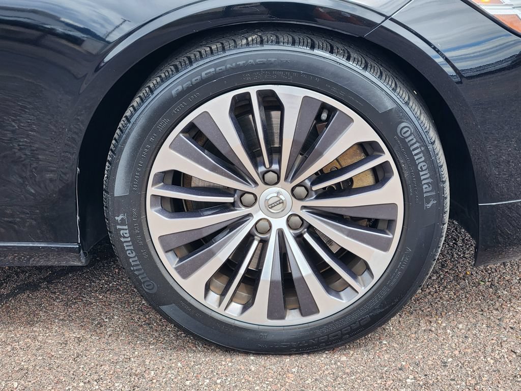 Used 2022 Volvo S90 B6 Momentum AWD/4WD image 30