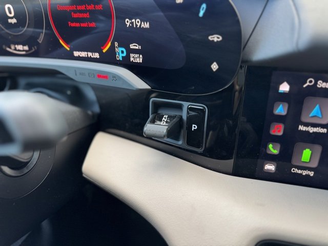 Used 2022 Porsche Taycan 4S image 17