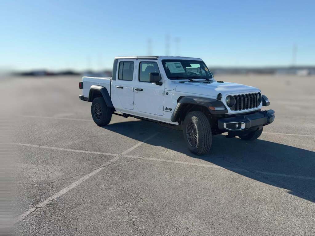 New 2026 Jeep Gladiator Sport image 16