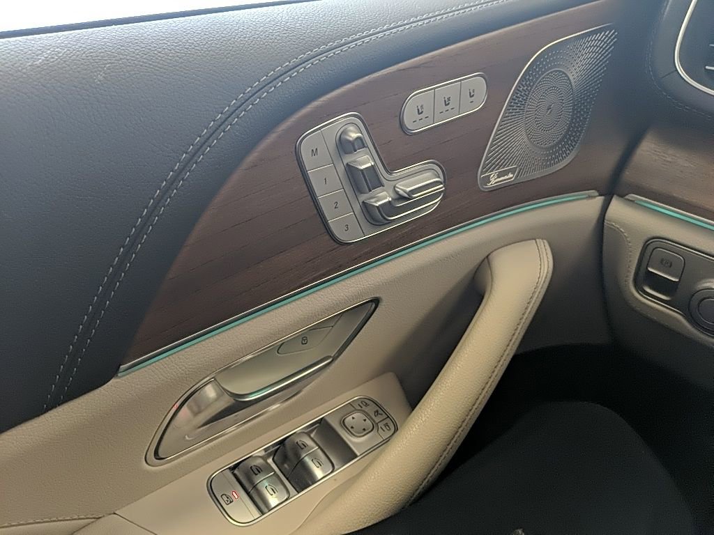 Used 2024 Mercedes-Benz GLE 450 4MATIC image 32