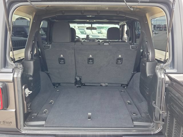 Used 2021 Jeep Wrangler Unlimited Sahara AWD/4WD image 12