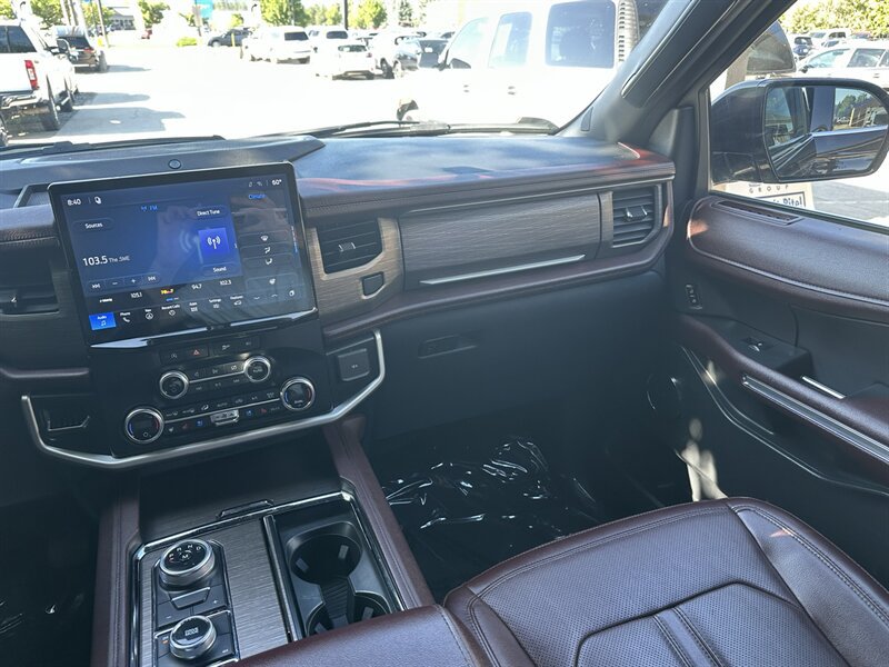 Used 2024 Ford Expedition Max Limited AWD/4WD image 45