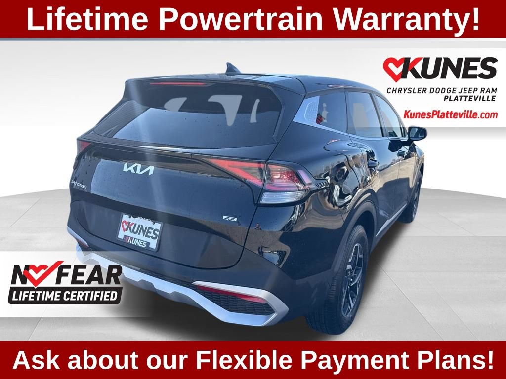 Used 2025 Kia Sportage LX image 4