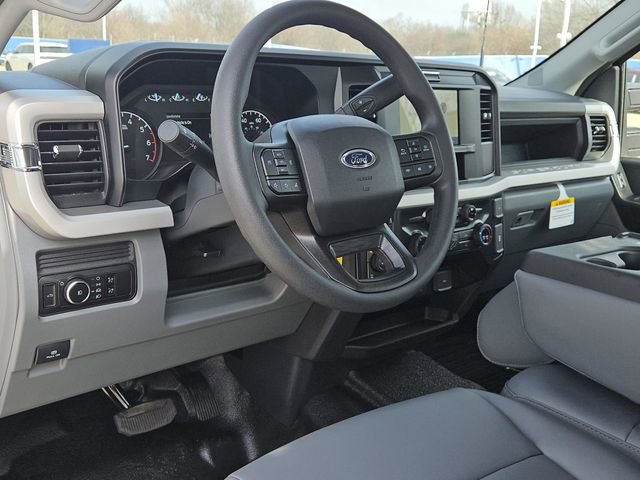 New 2026 Ford F250 XL w/ XL Chrome Package image 25