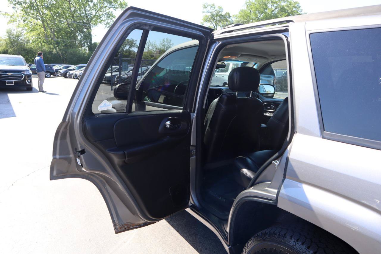 Used 2007 Chevrolet TrailBlazer LT w/ LT Preferred Equipment Group AWD/4WD image 16