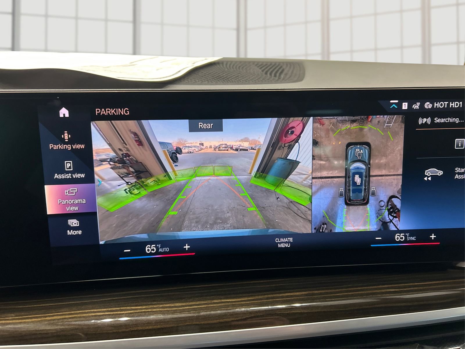 Used 2023 BMW X7 xDrive40i w/ Dynamic Handling Package image 27