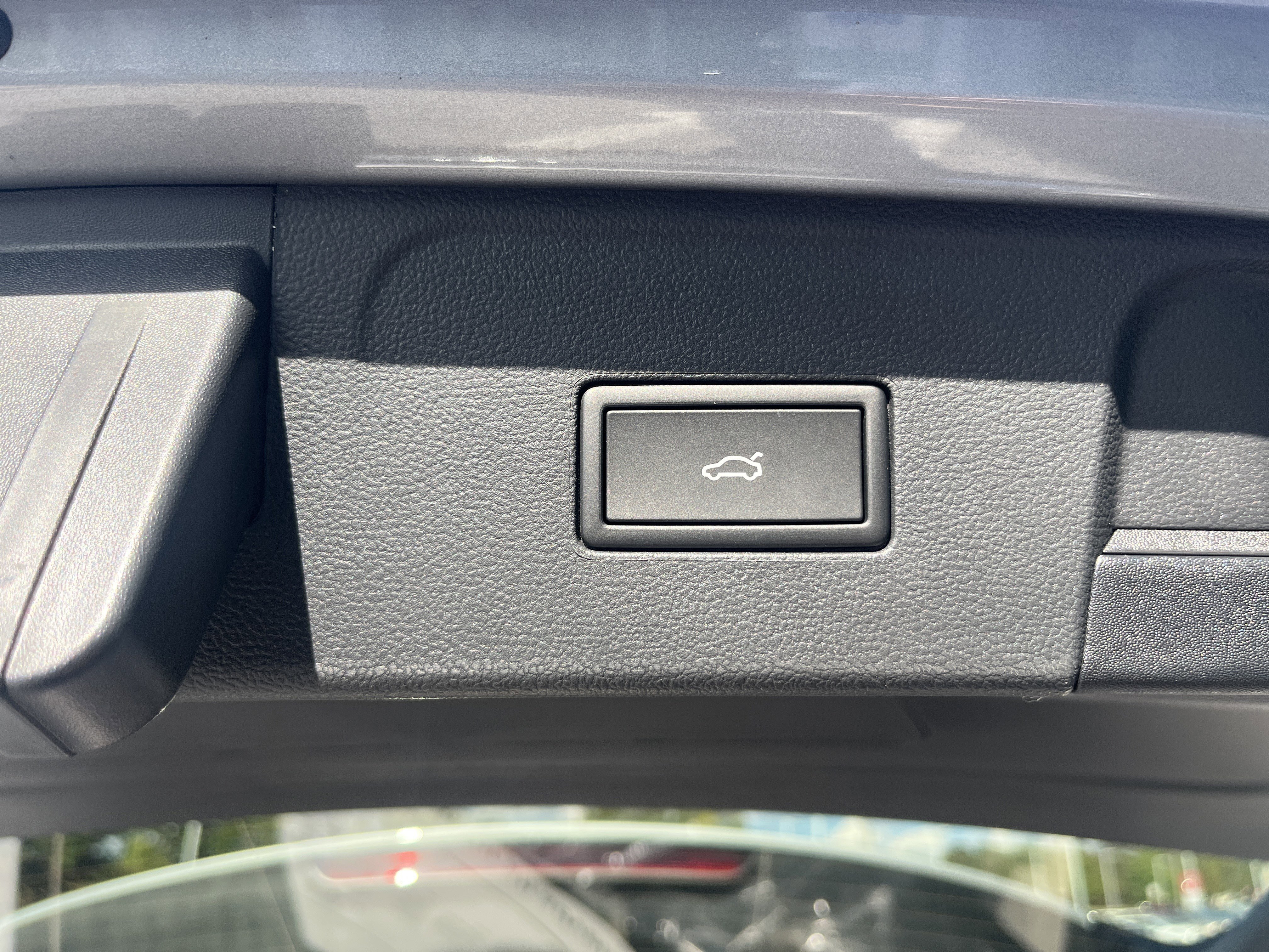 New 2026 Volkswagen Atlas SE image 11