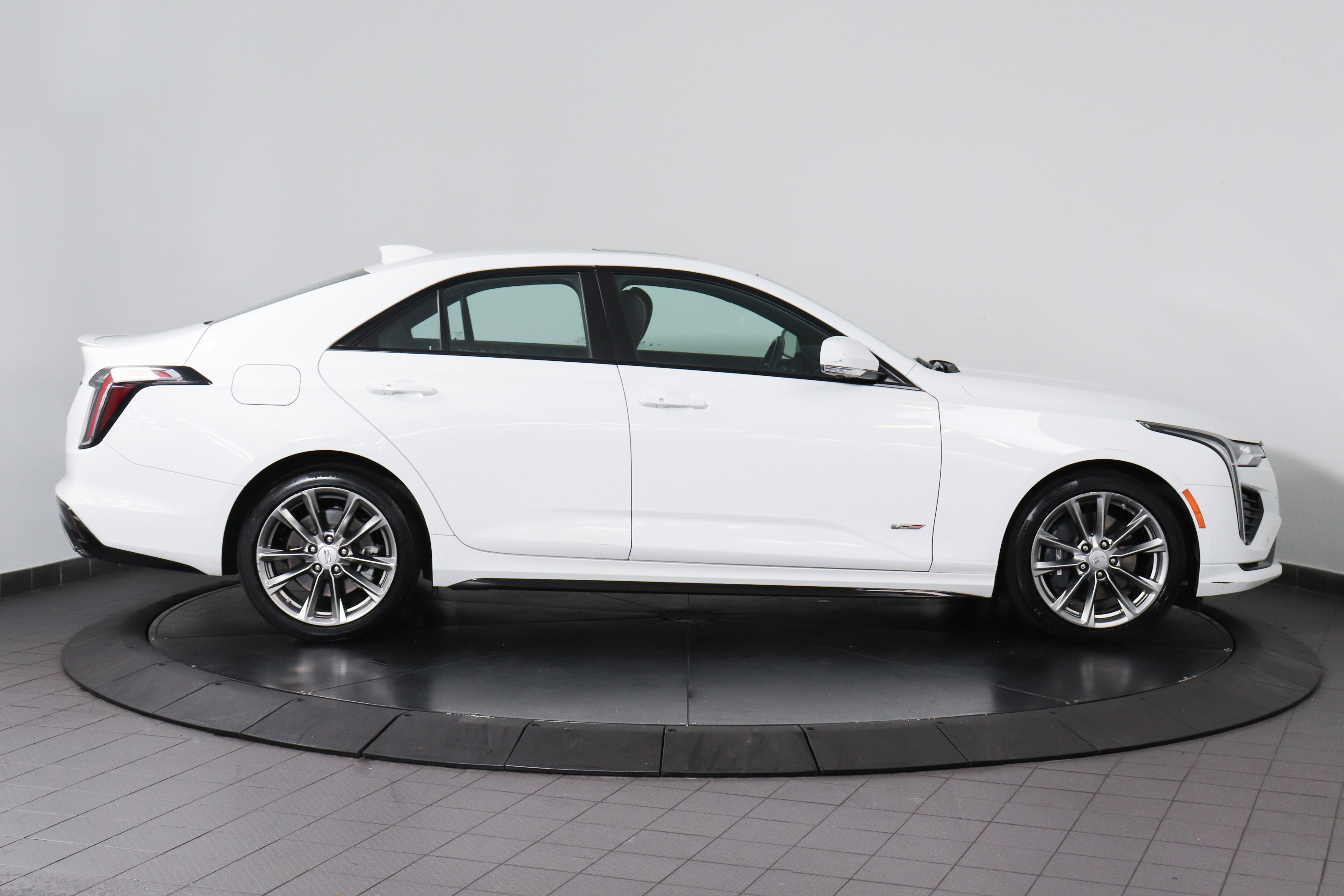 Used 2022 Cadillac CT4 V w/ Navigation Package image 6
