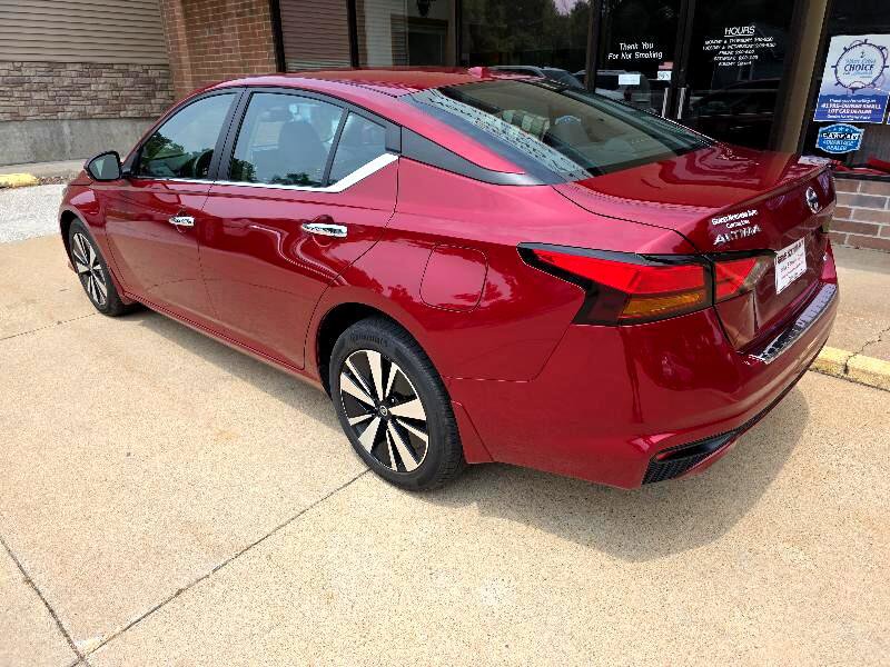 Used 2022 Nissan Altima 2.5 SV w/ SV Premium Package image 4