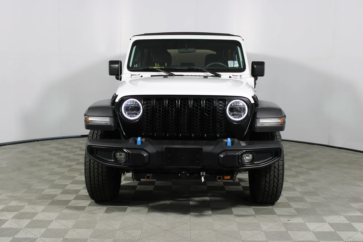 Used 2023 Jeep Wrangler Unlimited w/ Cold Weather Group AWD/4WD image 2