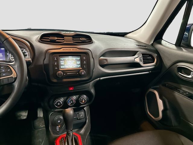 Used 2017 Jeep Renegade Latitude image 23