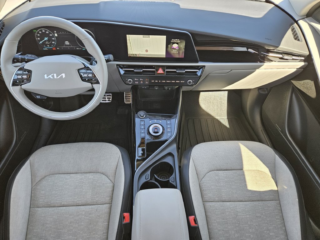 Certified 2024 Kia Niro Wave FWD image 25