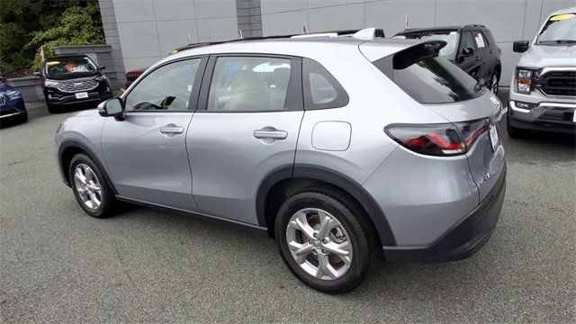 Used 2025 Honda HR-V LX image 6