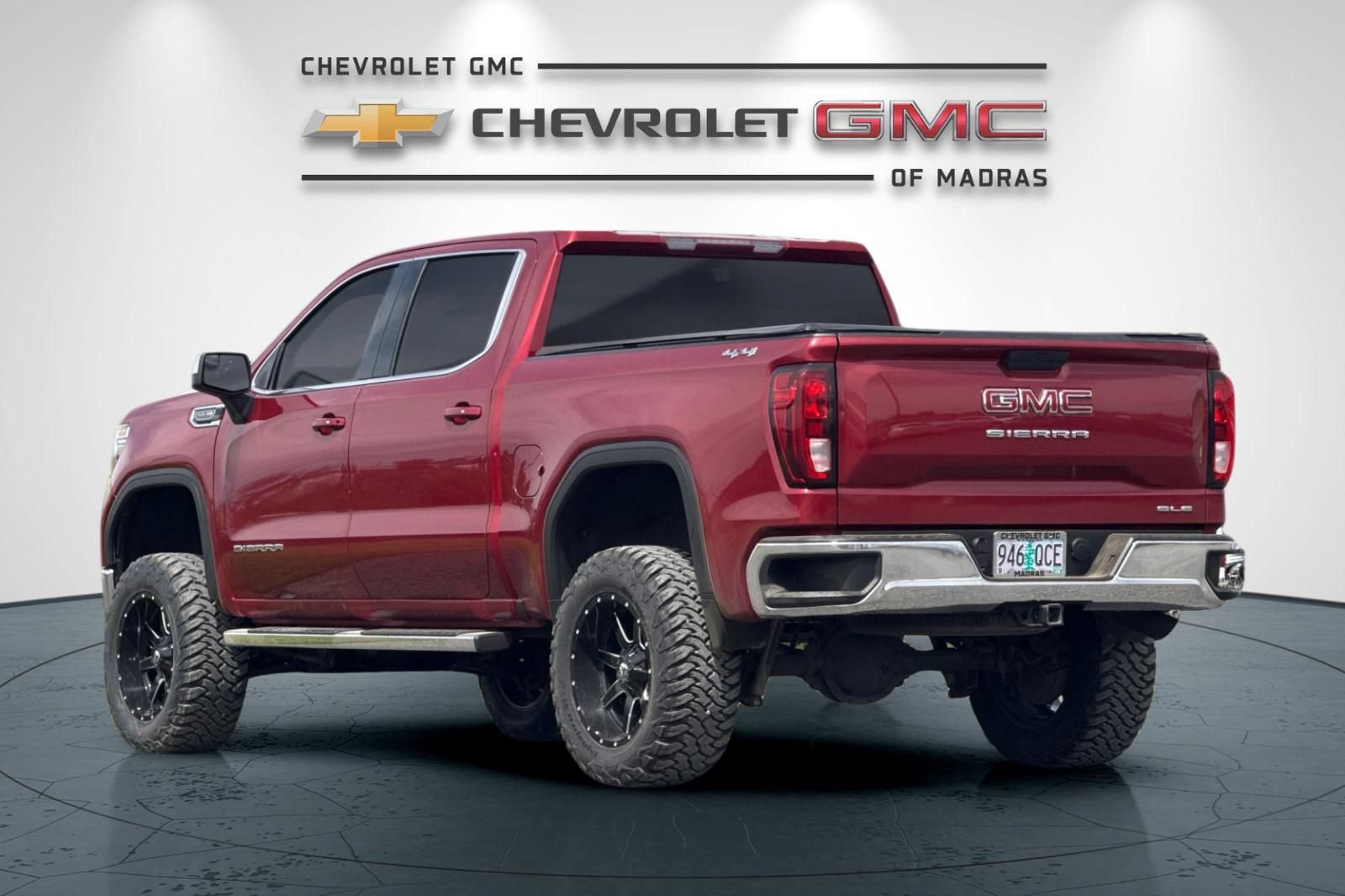 Used 2020 GMC Sierra 1500 SLE w/ SLE Value Package AWD/4WD image 5
