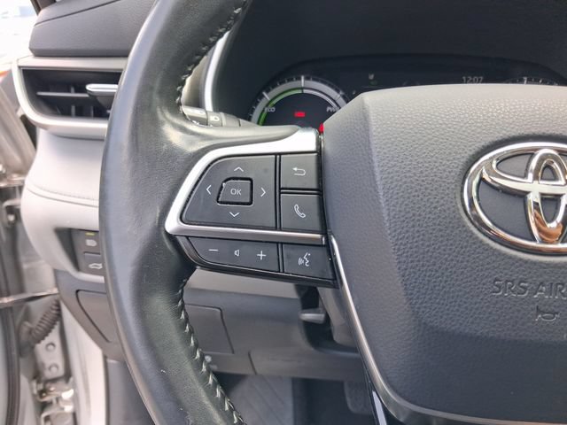 Used 2021 Toyota Highlander XLE FWD image 17
