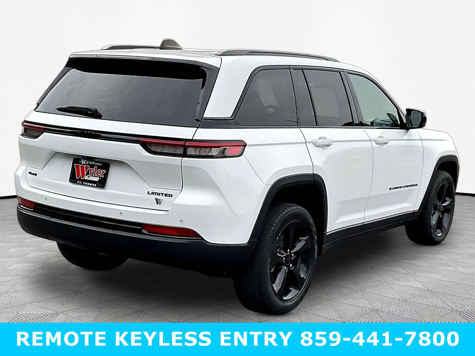 Used 2023 Jeep Grand Cherokee Limited w/ Black Appearance Package AWD/4WD image 6