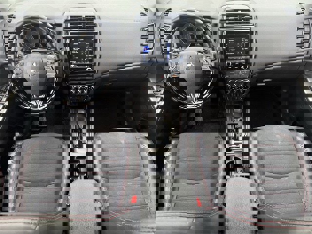 Used 2024 Mitsubishi Outlander Sport SE image 11