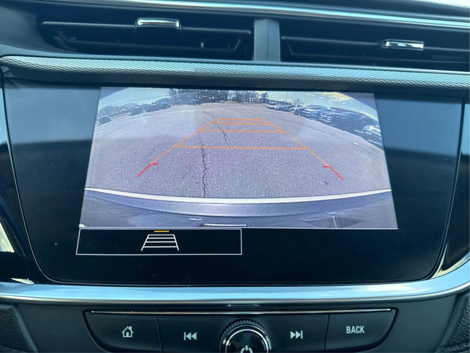 Used 2020 Buick Encore GX Preferred w/ Cold Weather Comfort Package AWD/4WD image 39