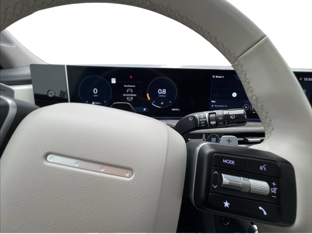 Used 2025 Hyundai Santa Fe Limited FWD image 44