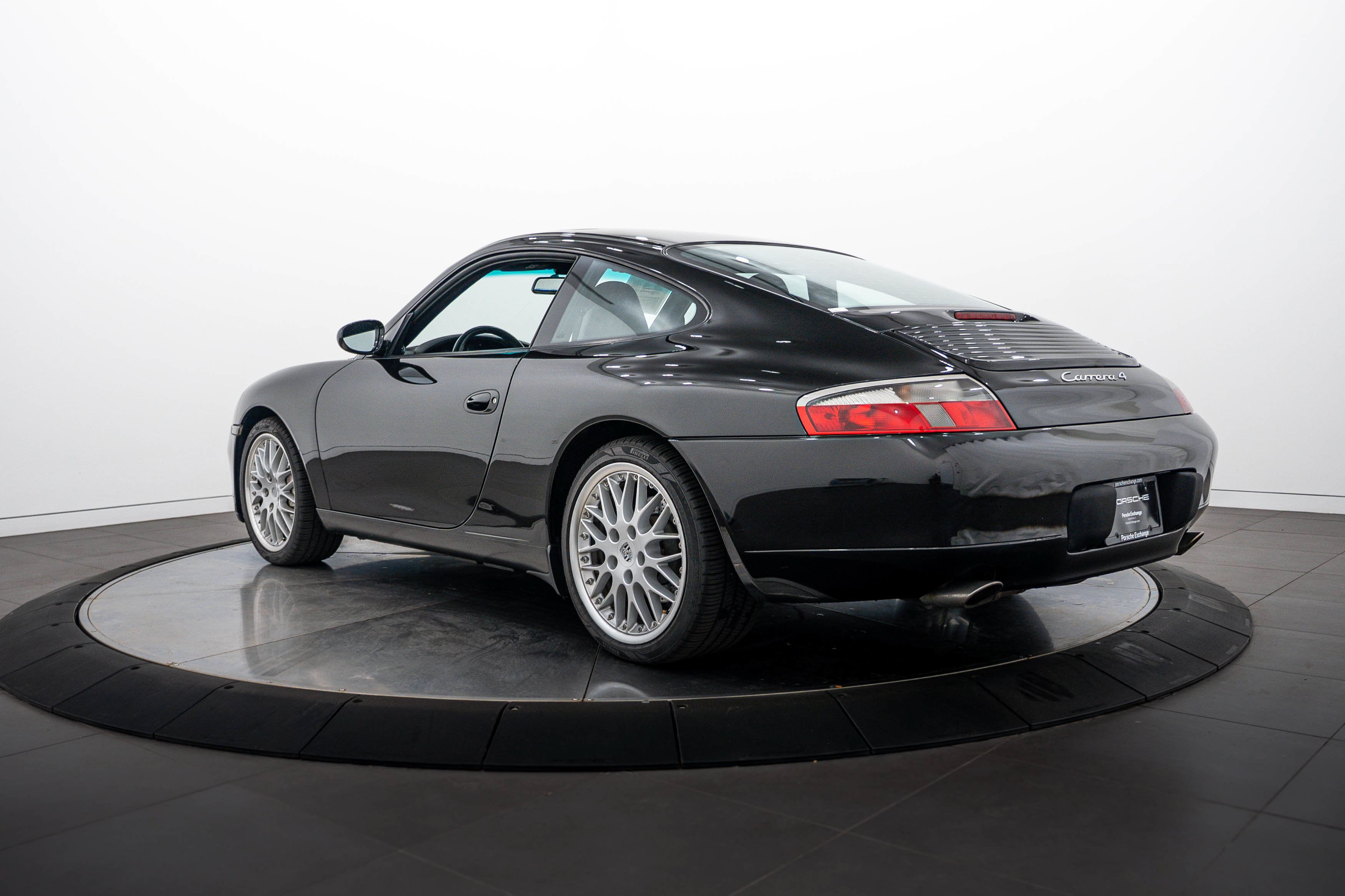 Used 2001 Porsche 911 Carrera 4 AWD/4WD image 3