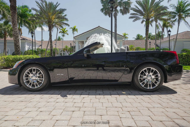 Used 2004 Cadillac XLR image 3