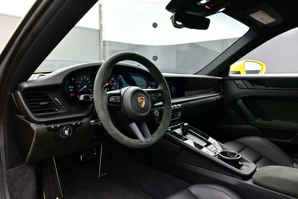 Certified 2024 Porsche 911 Carrera GTS RWD image 4