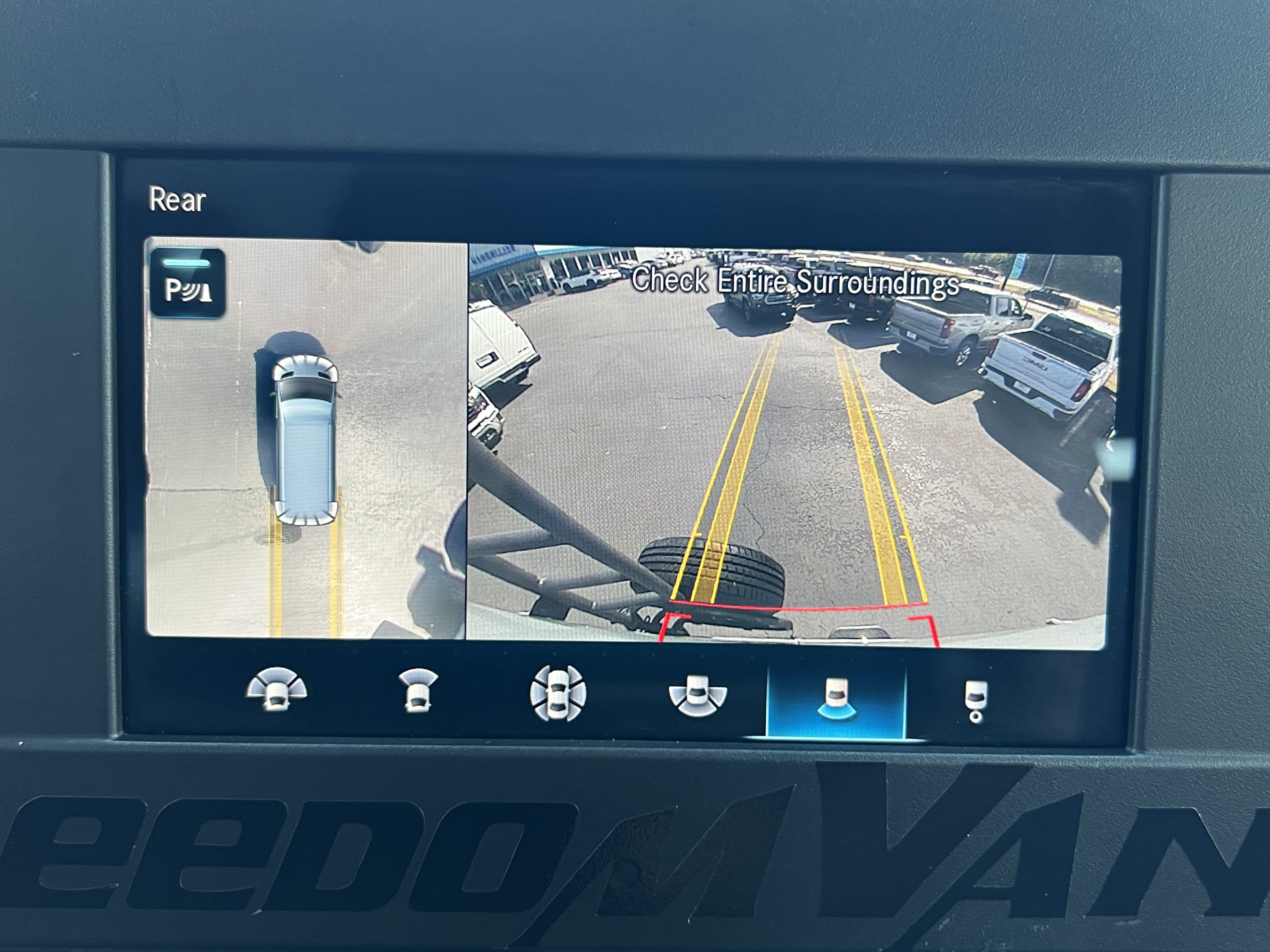 Used 2022 Mercedes-Benz Sprinter 2500 image 12