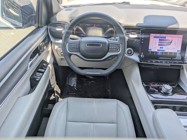 Used 2025 Jeep Wagoneer 4WD w/ Convenience Group I image 16