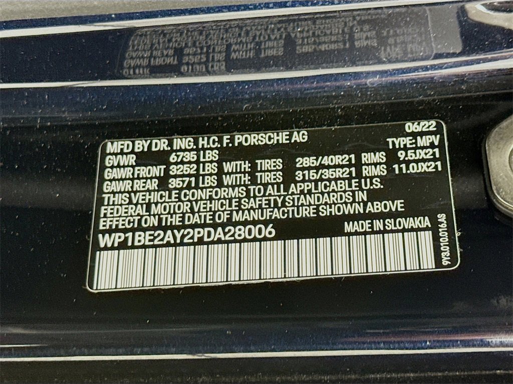 Certified 2023 Porsche Cayenne Platinum Edition image 34