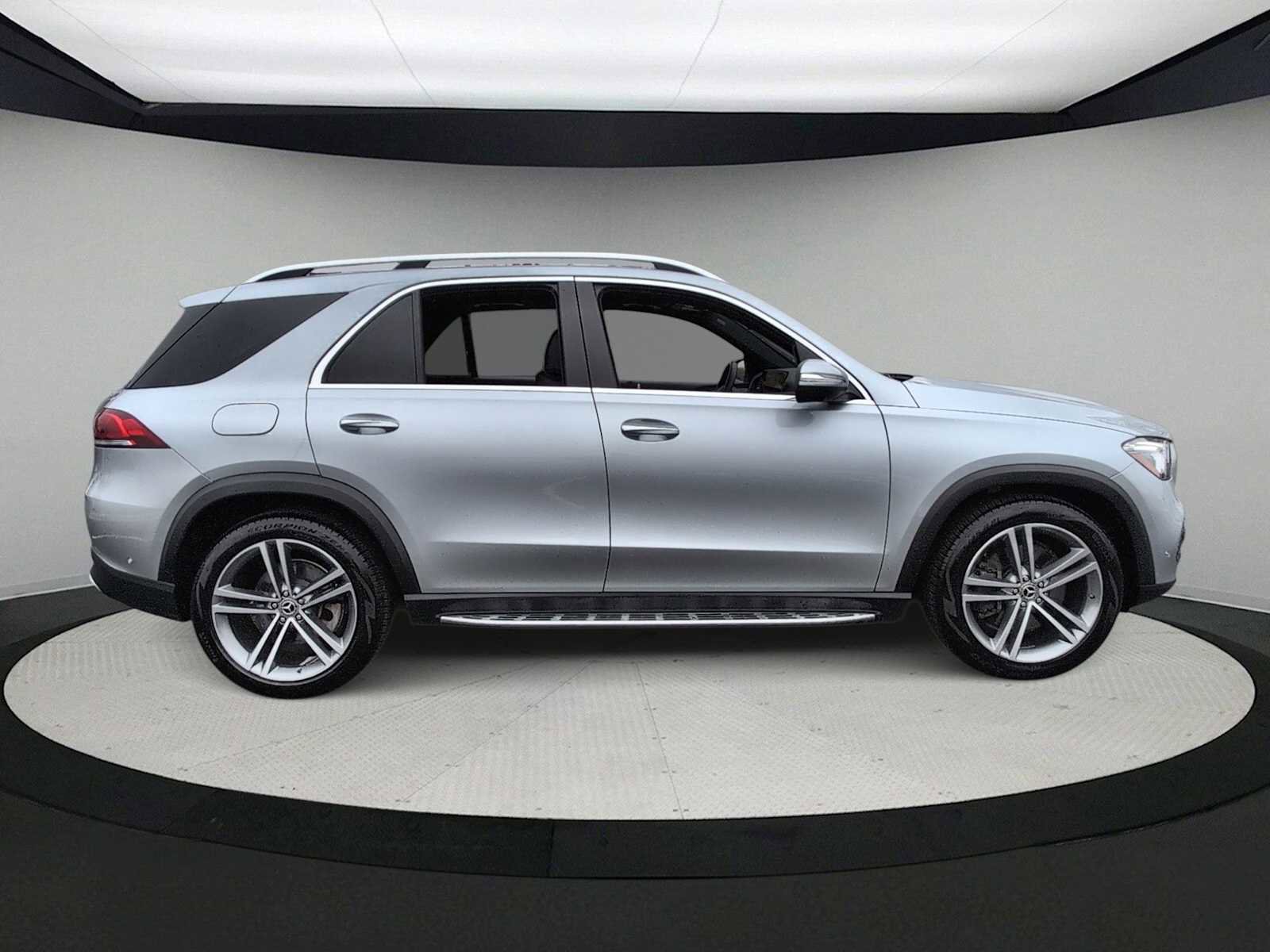 Used 2022 Mercedes-Benz GLE 450 4MATIC image 9