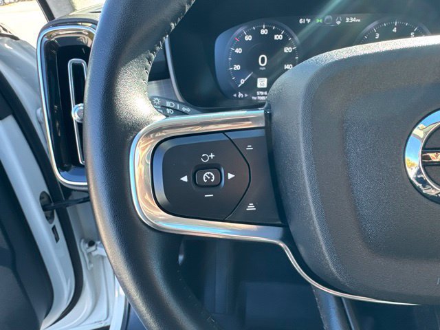 Used 2021 Volvo XC40 T5 Momentum w/ Premium Package AWD/4WD image 16