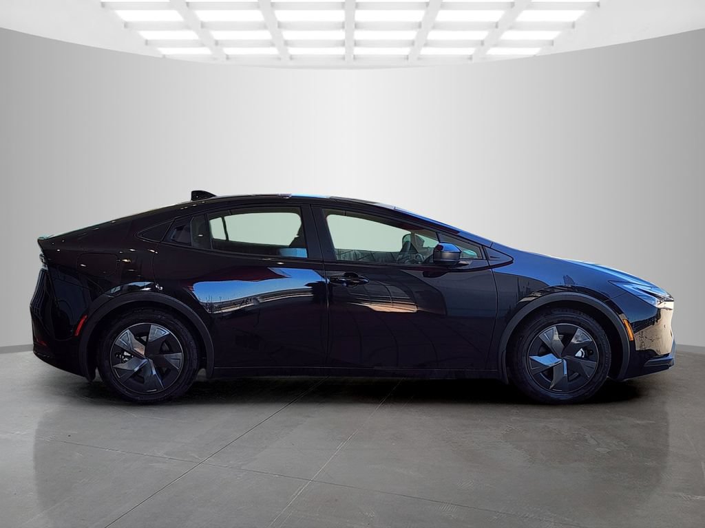New 2026 Toyota Prius Plug-In Hybrid FWD image 2