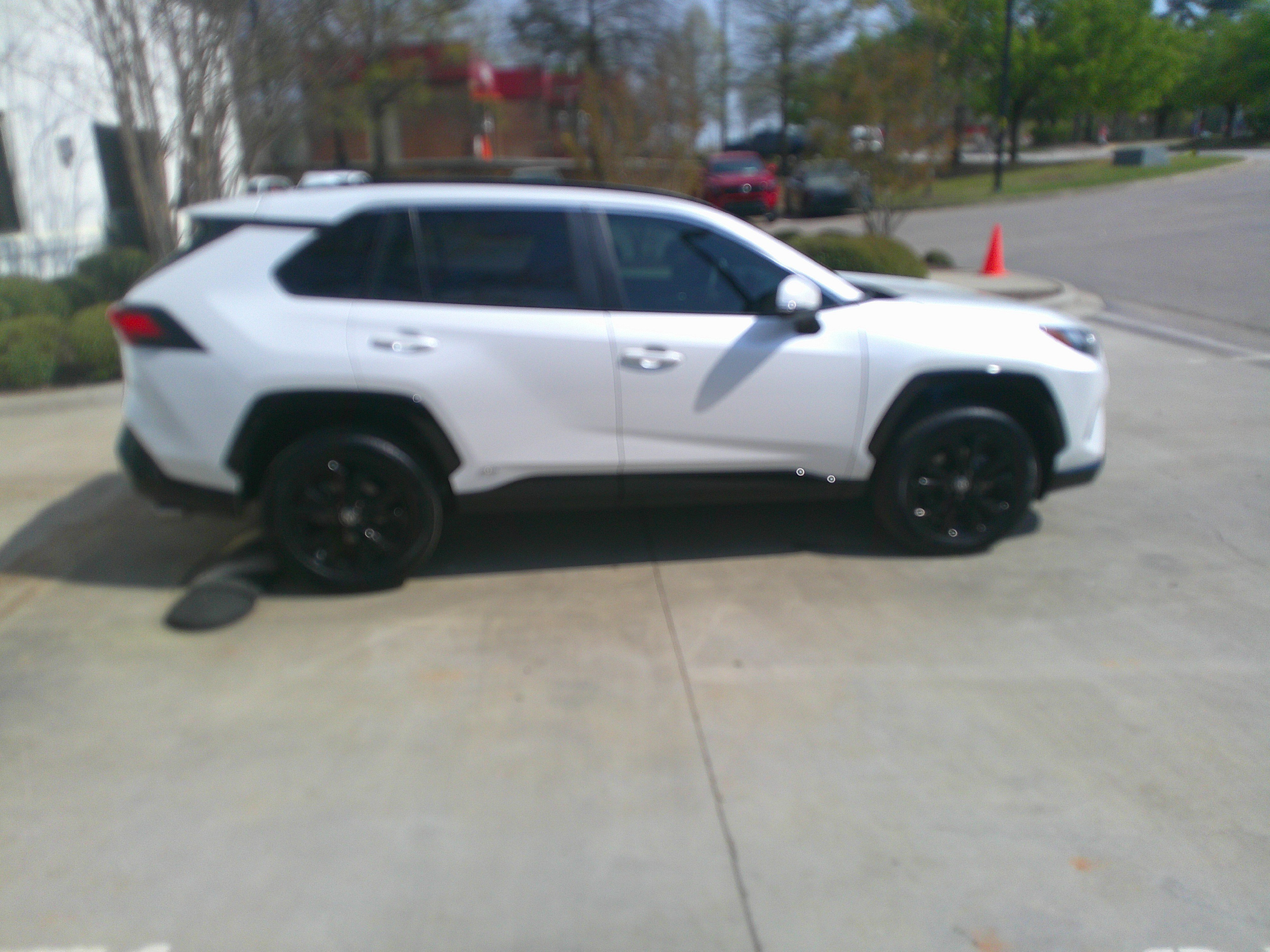 Used 2023 Toyota RAV4 SE w/ Convenience Package image 14