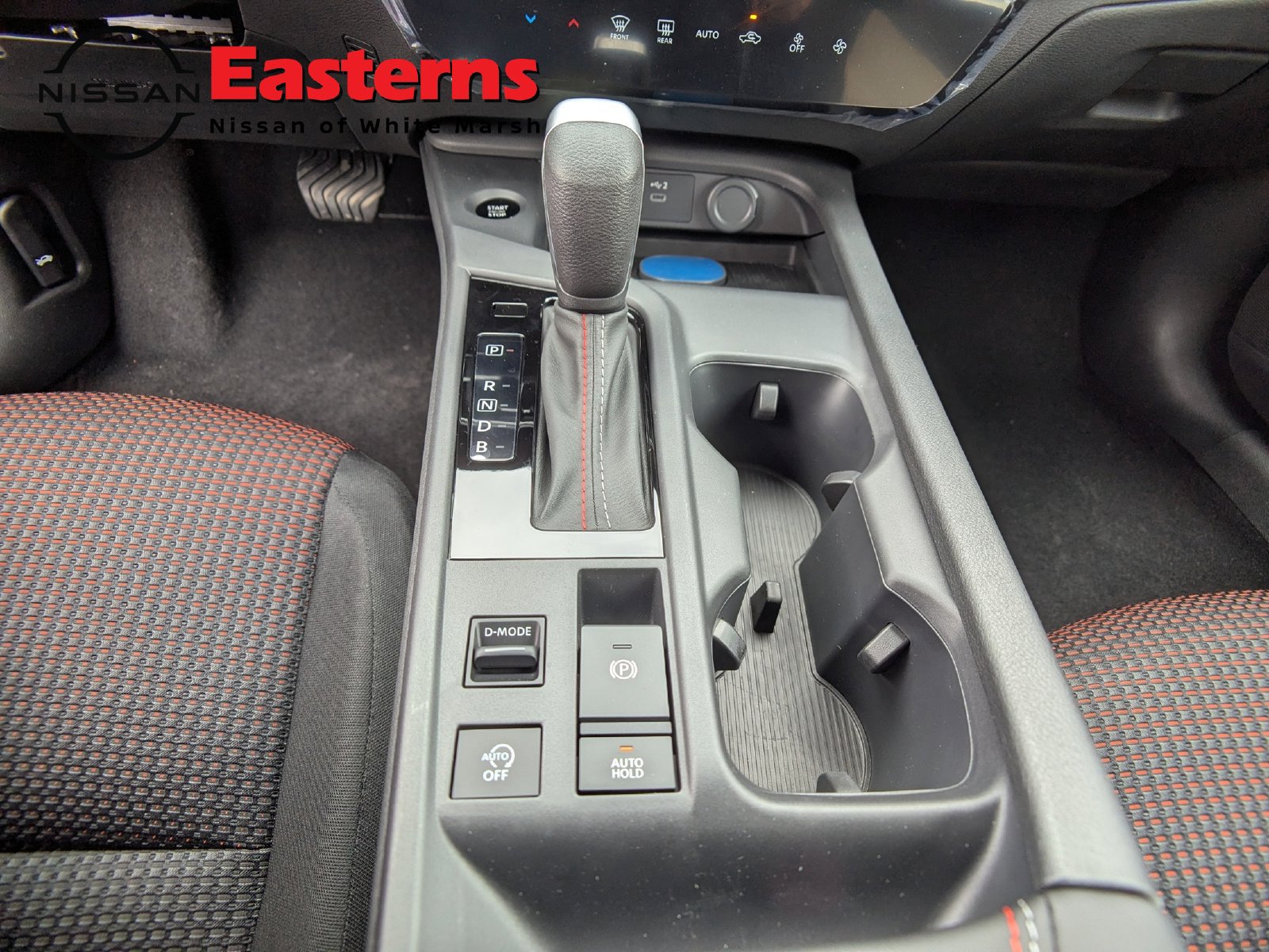 New 2027 Nissan Sentra SR w/ Floor Mat Package FWD image 13