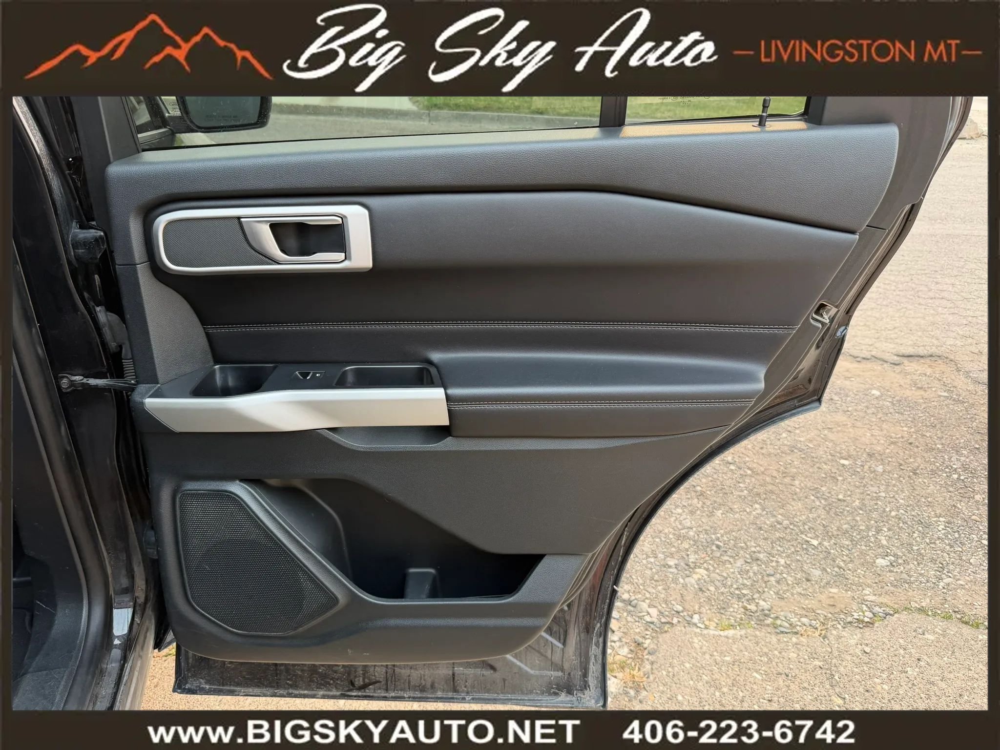 Used 2021 Ford Explorer XLT w/ Class III Trailer Tow Package AWD/4WD image 20