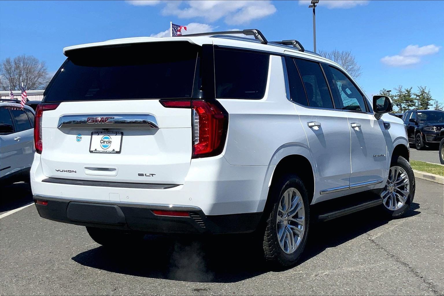 Used 2022 GMC Yukon SLT w/ SLT Premium Package image 12