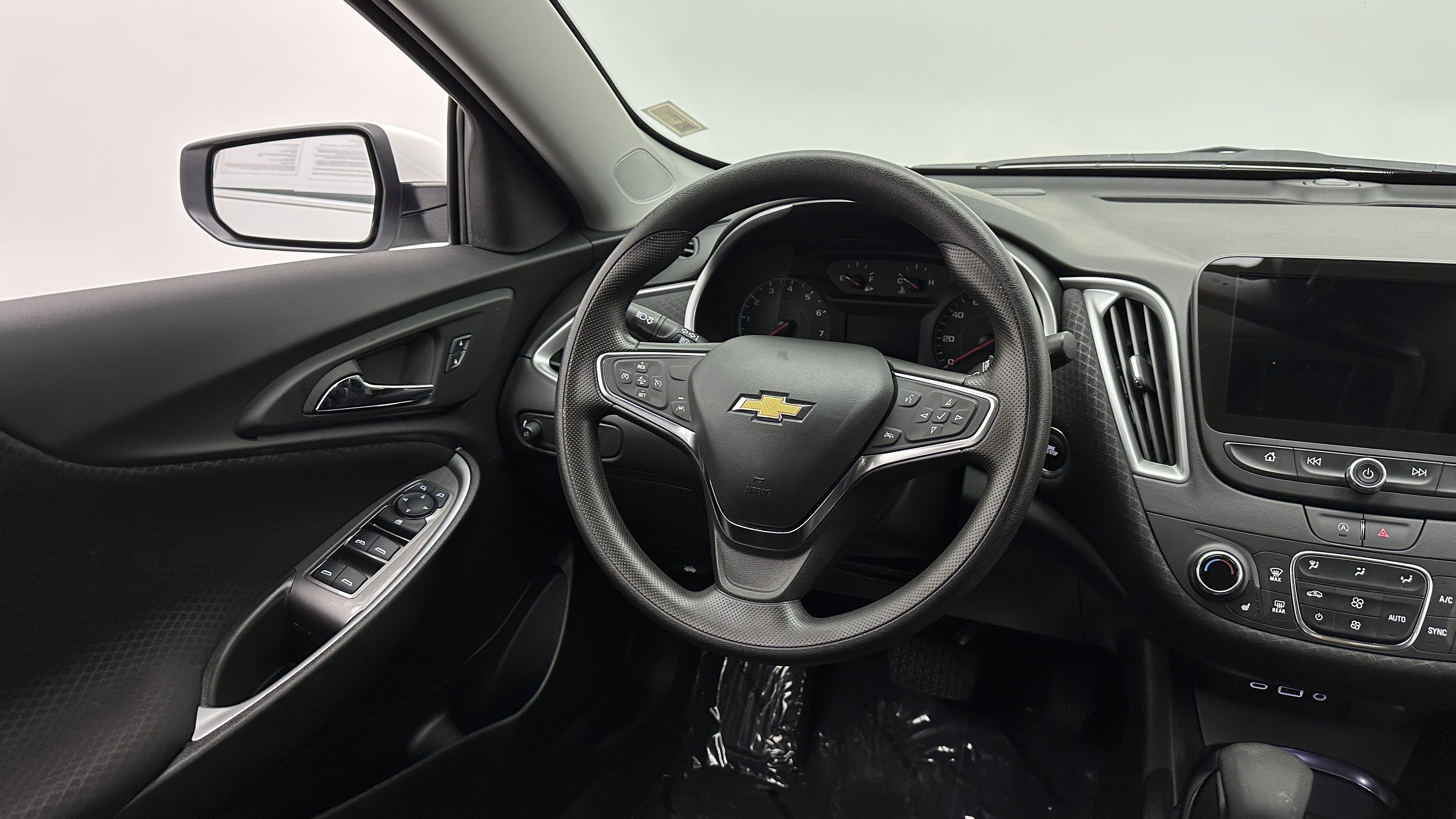 Used 2025 Chevrolet Malibu LT image 19
