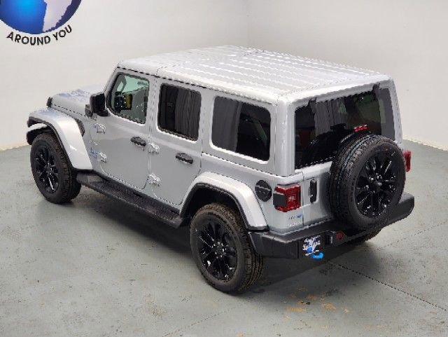 New 2024 Jeep Wrangler Unlimited Sahara AWD/4WD image 11