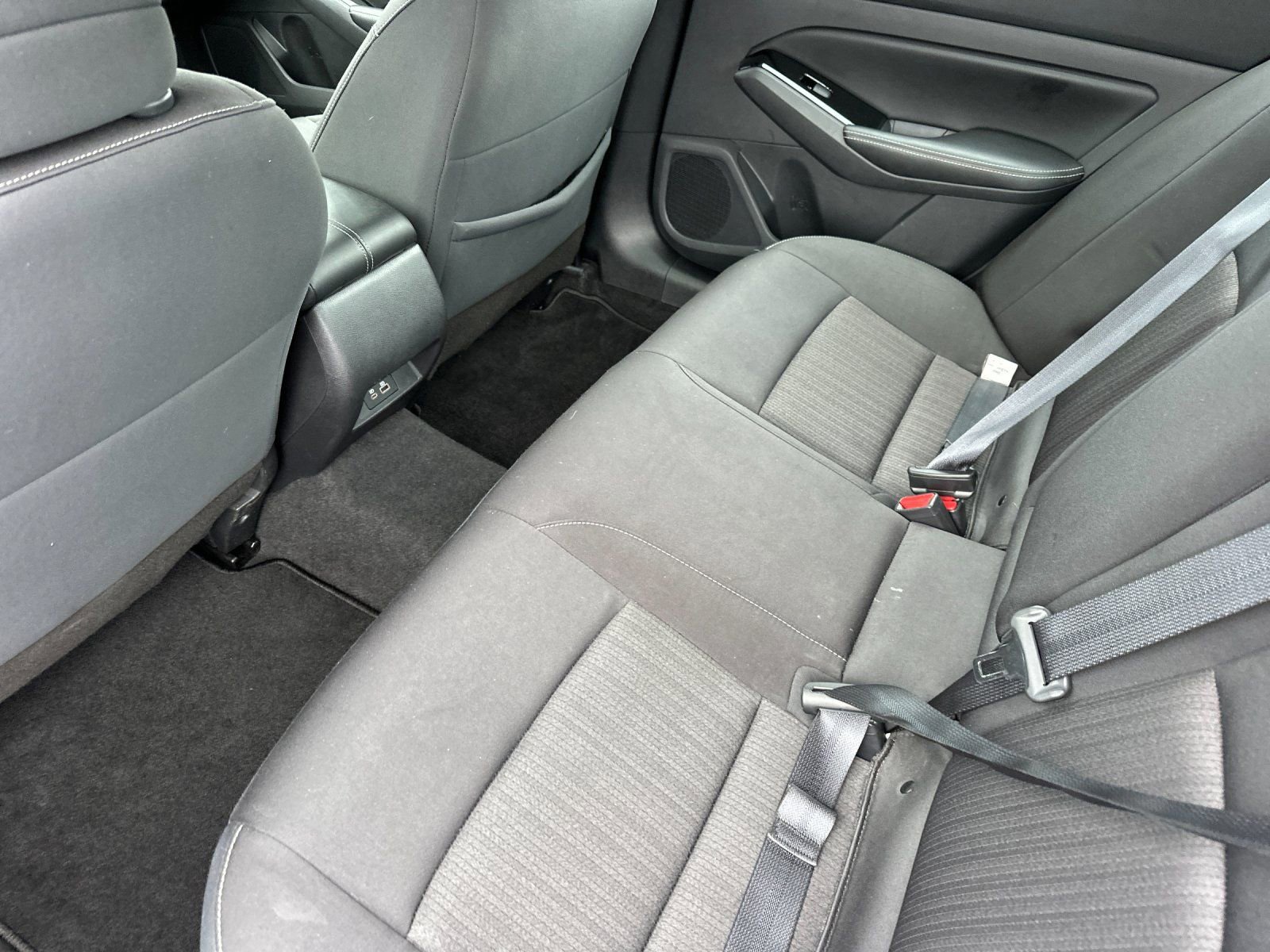 Used 2023 Nissan Altima 2.5 SV AWD/4WD image 12