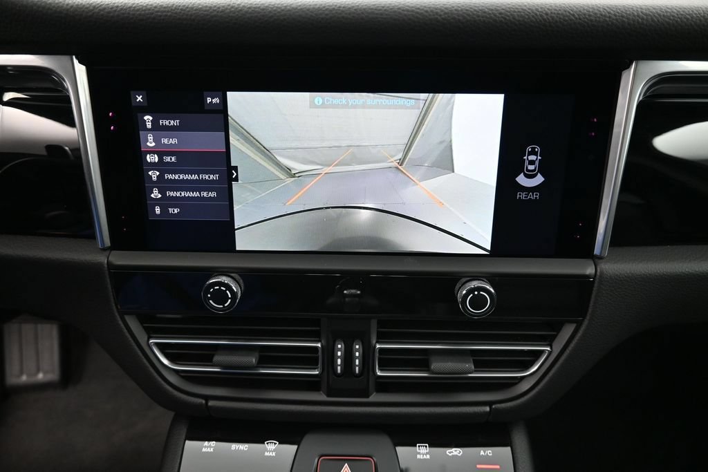 Certified 2026 Porsche Macan AWD/4WD image 20