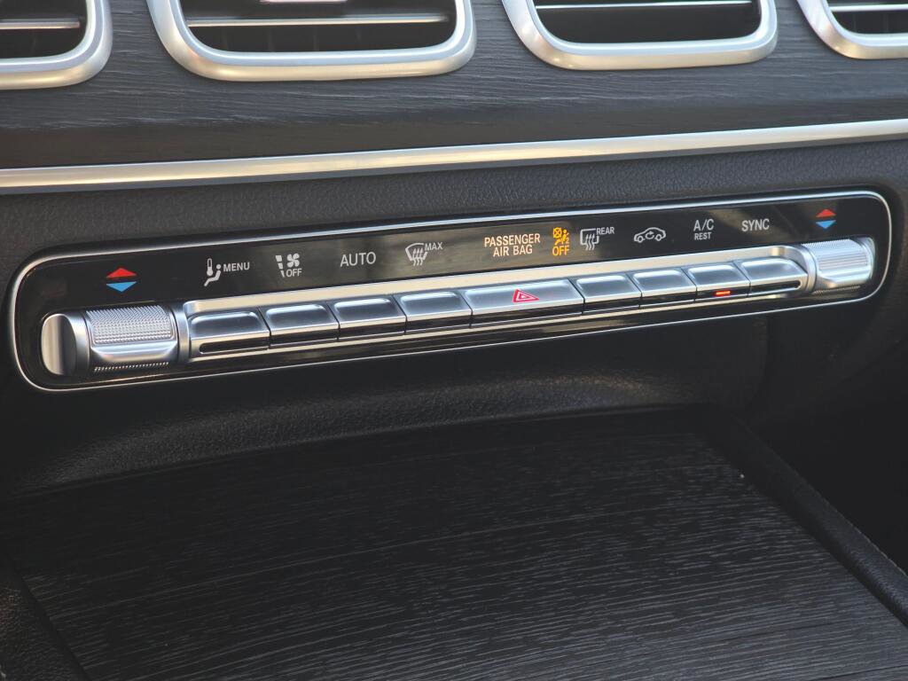 Used 2024 Mercedes-Benz GLE 350 4MATIC w/ 3rd Row Seat Package image 43