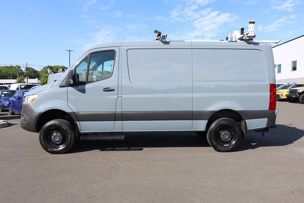 Used 2024 Mercedes-Benz Sprinter 2500 image 2