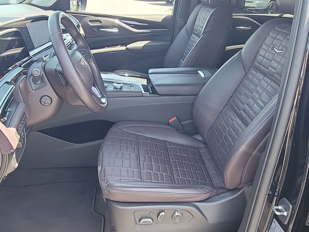 Certified 2023 Cadillac Escalade ESV Premium Luxury Platinum AWD/4WD image 19