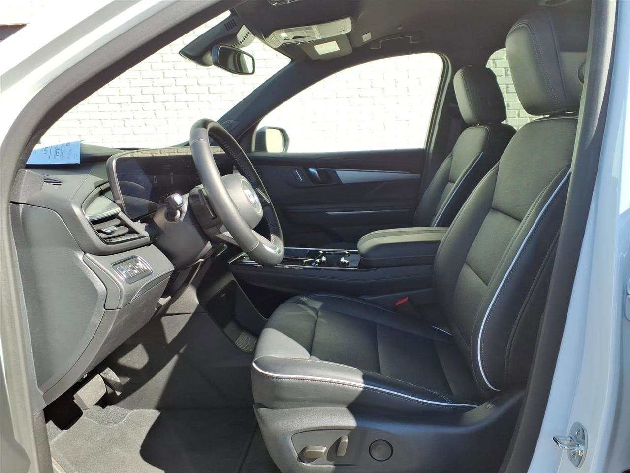 Used 2025 Buick Enclave Preferred image 12