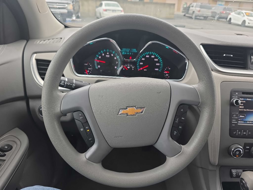 Used 2017 Chevrolet Traverse LS FWD image 14