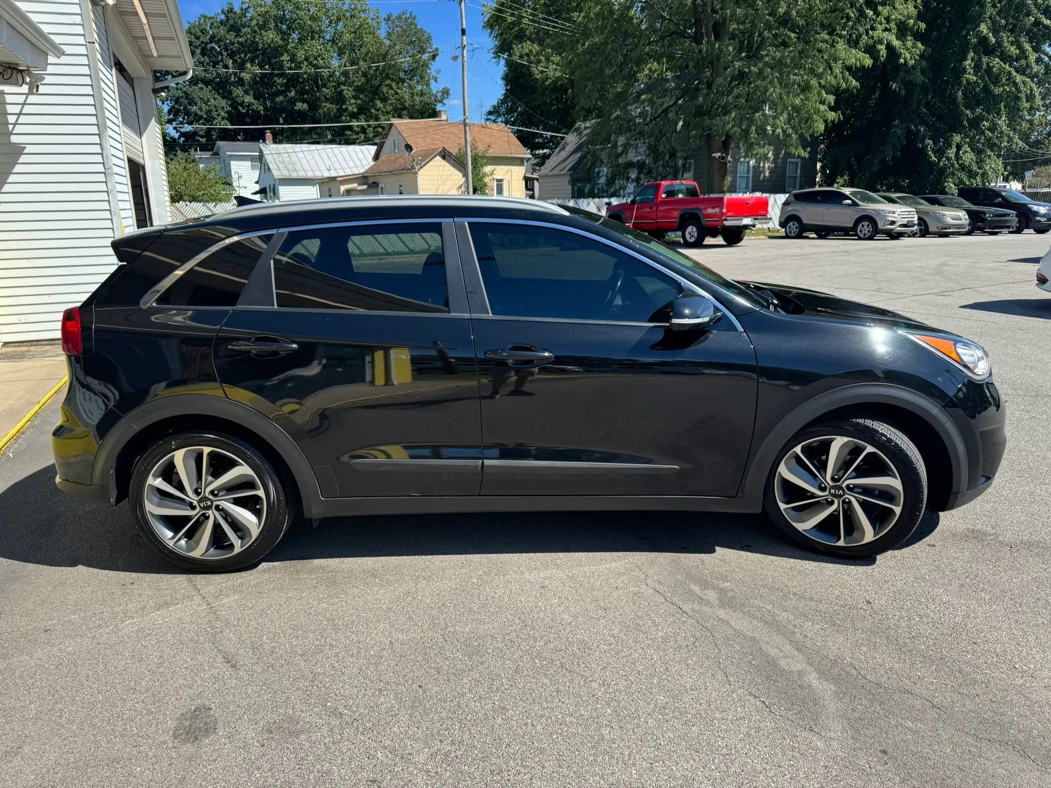 Used 2019 Kia Niro Touring FWD image 9