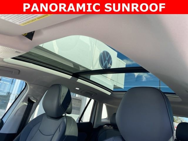 New 2025 Volkswagen Tiguan SE image 5