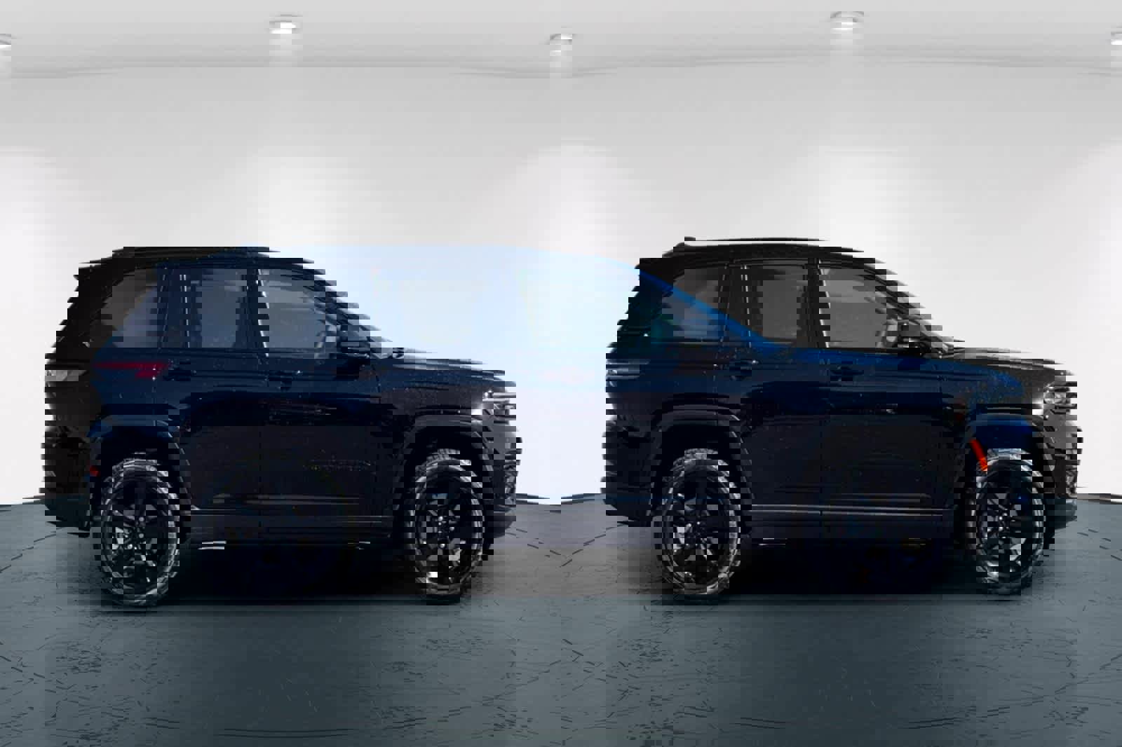 New 2025 Jeep Grand Cherokee Limited w/ Luxury Tech Group II image 6