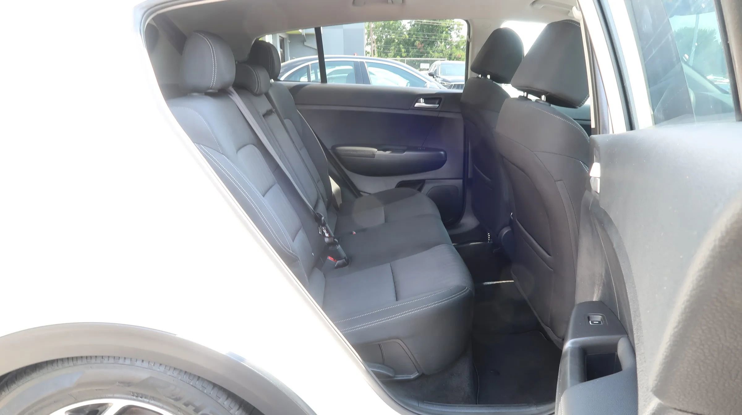 Used 2022 Kia Sportage LX image 19